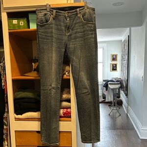 Liverpool Womens Straight Leg Jeans in Medium Blue